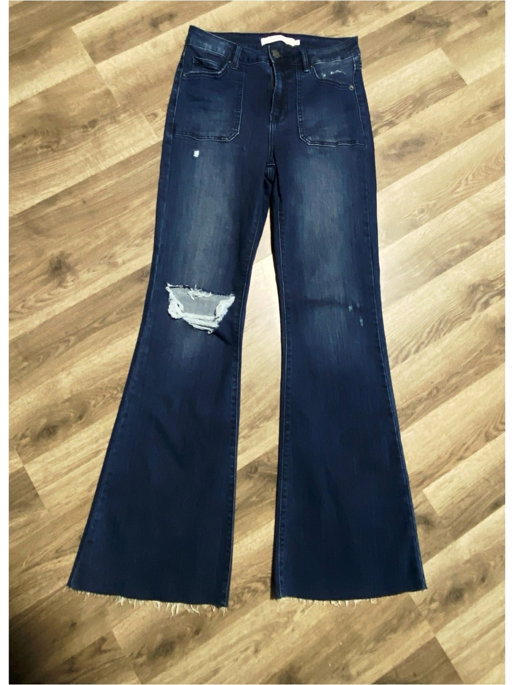 BUCKLE Hidden Ripped High Rise Flare Jeans - Picture 3 of 6